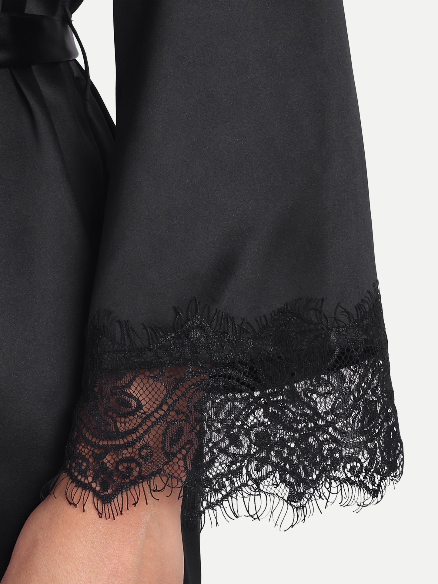 Sonnet Lace-detail kimono in Black