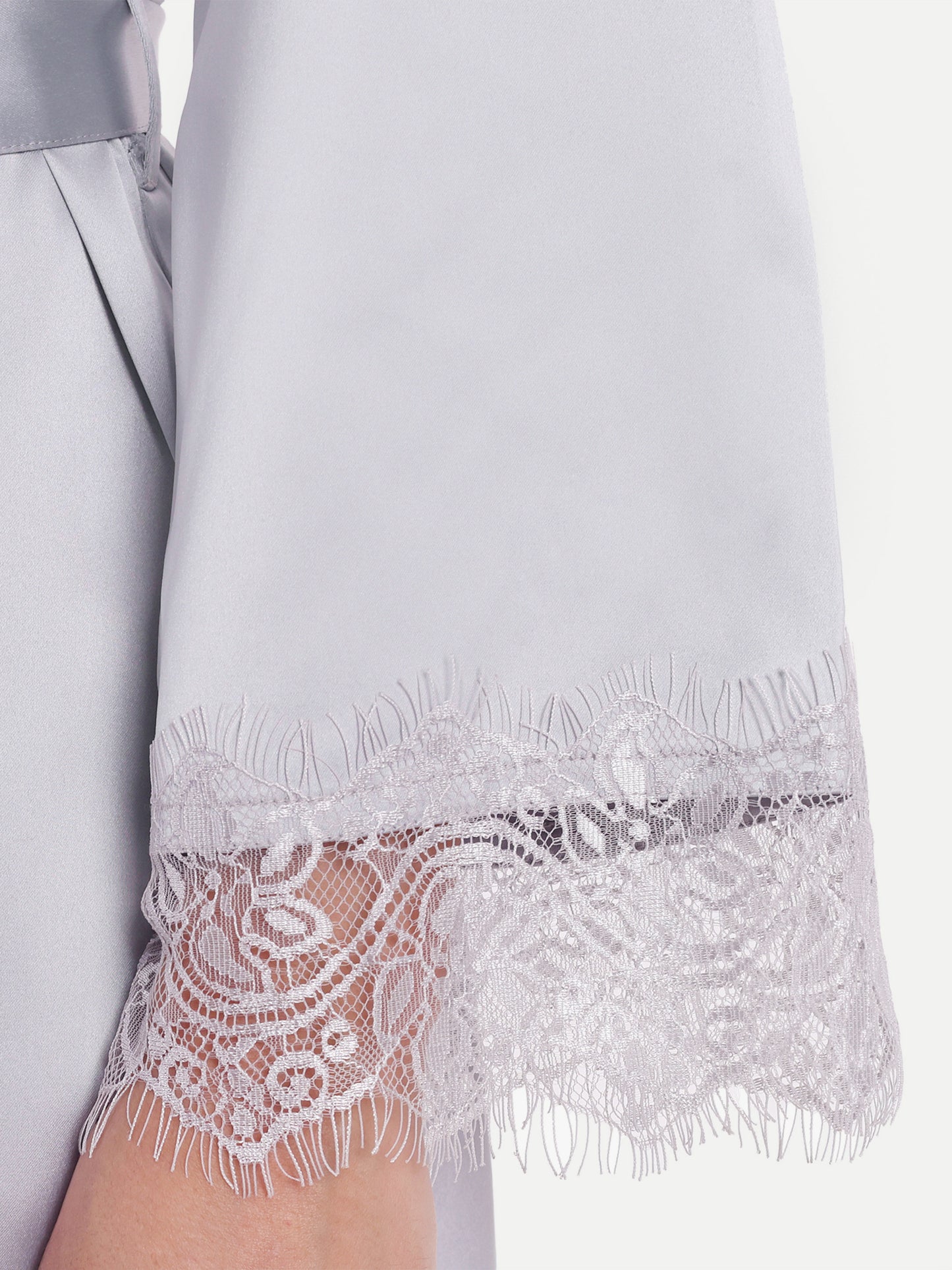 Sonnet Lace-detail kimono in Silver