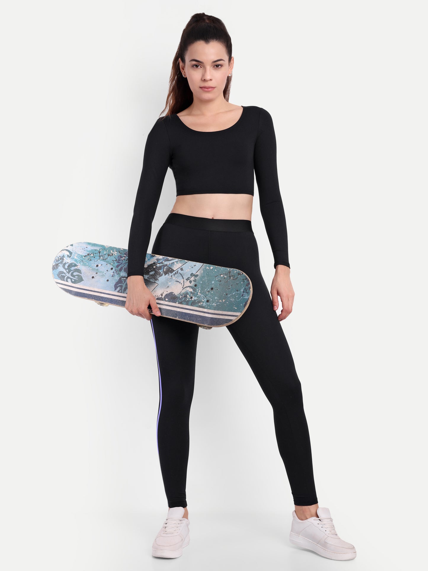 BLAKE CROP TOP IN BLACK