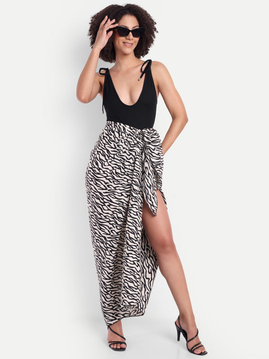 Donna Swimsuit in Black with Sarong